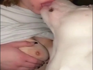 Girl gets unhinged in her zoo porn worship scene